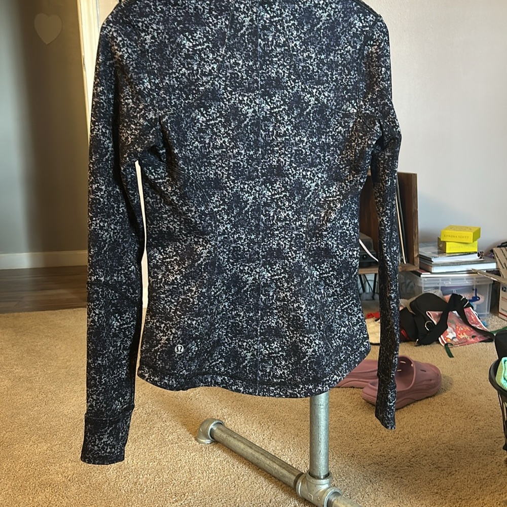 Lululemon Define Jacket - Picture 6 of 6